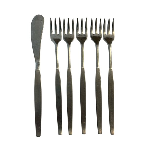 5 Frostfire (Stainless) by ONEIDA SILVER Community Satin LSU Engraved 1 Knife - Picture 1 of 3